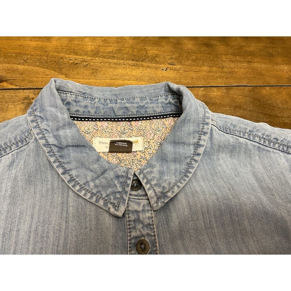 Pilcro Anthropologie Women's Size Medium Blue Denim Button Up Shirt Raw Hem - Picture 2 of 6